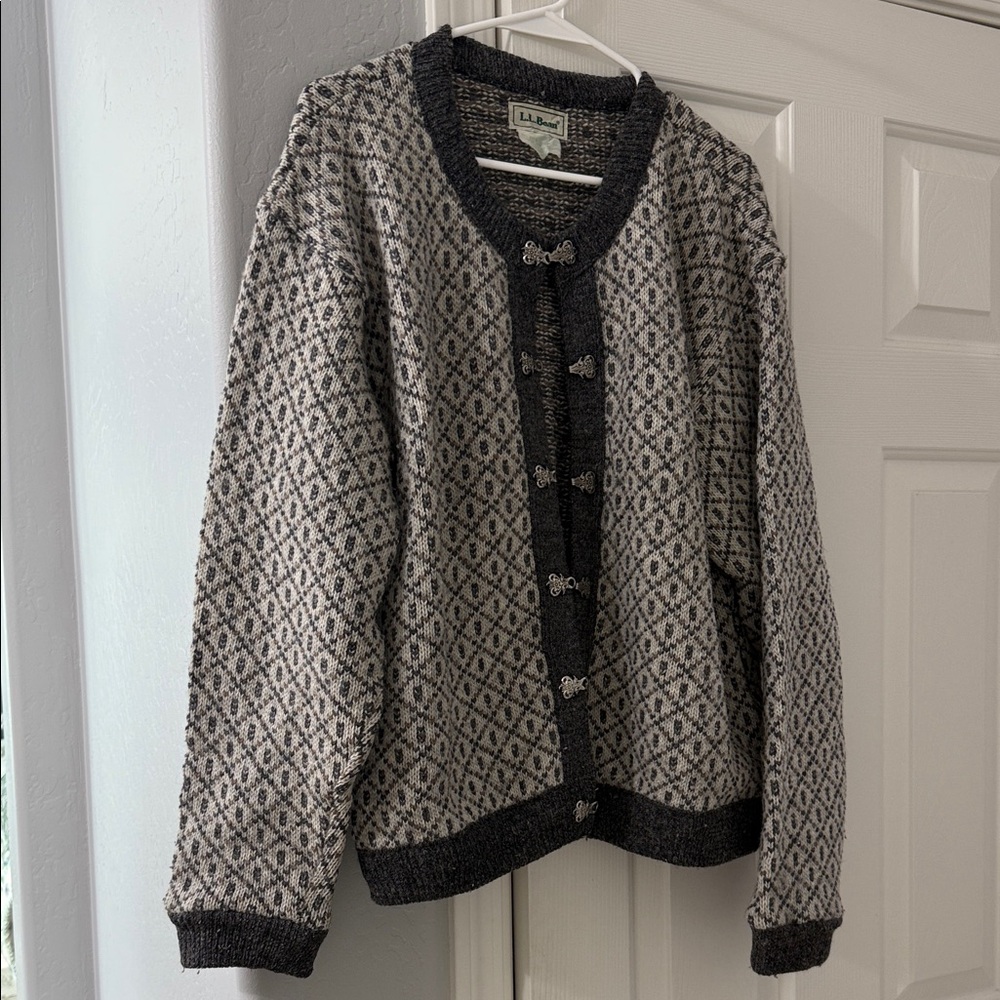 L.L. Bean Gray Patterned Nordic Wool Blend Cardigan Sweater - Picture 3 of 10